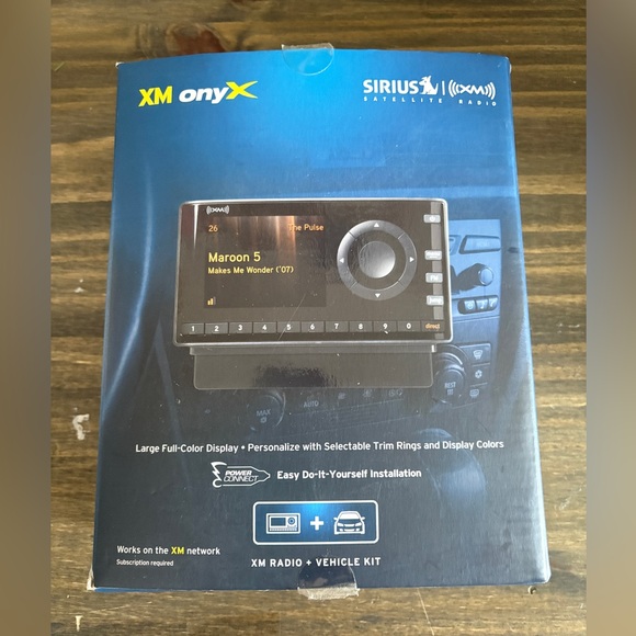 Sirius XM XDNX1H1 Onyx Satellite Radio Play Radio Home Kit NEW - Picture 1 of 7